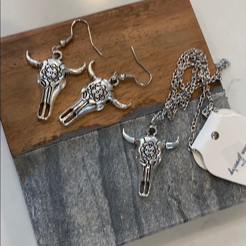 Necklace and earring Bull skull set